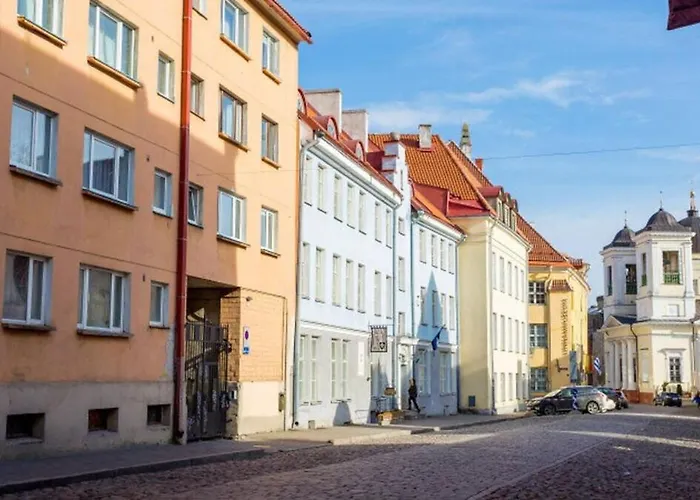 Apartment Old Town, Next To Town Hall Square, Quiet, Infrared Sauna